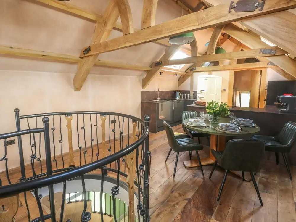 Becket's Barn