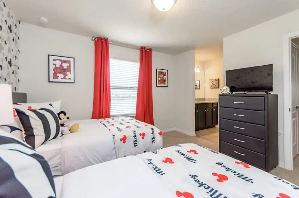 Windsor at Westside - 8811 Macapa Drive