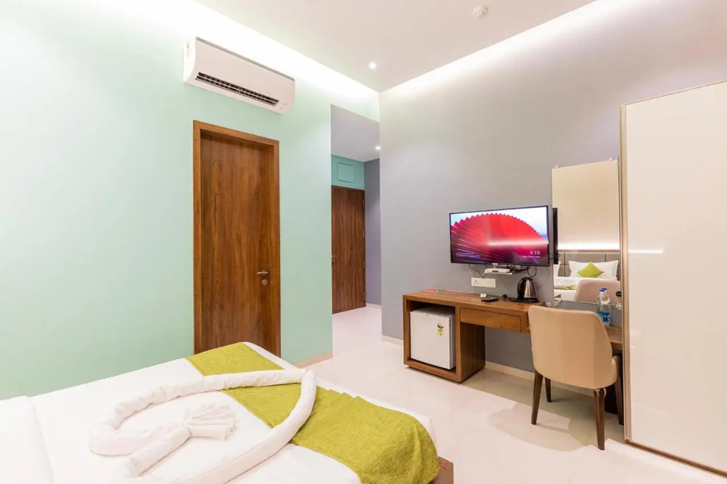 Hotel Seven Oaks