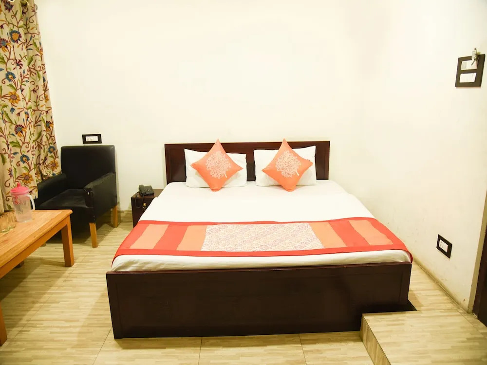 OYO 12445 Hotel Marhaba United