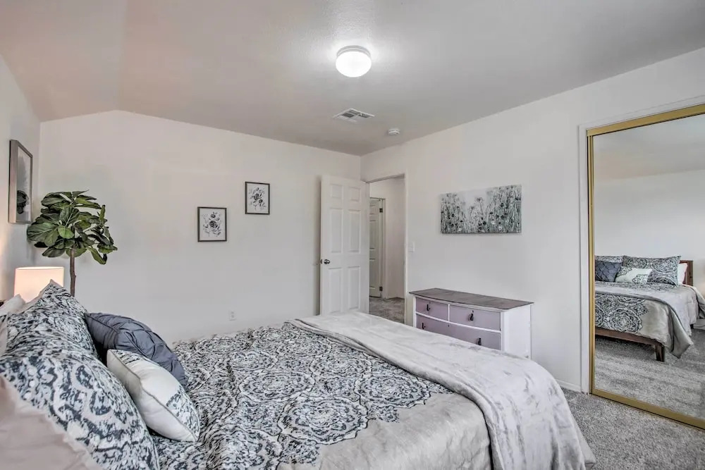 Renovated Bakersfield Home w/ Private Yard!
