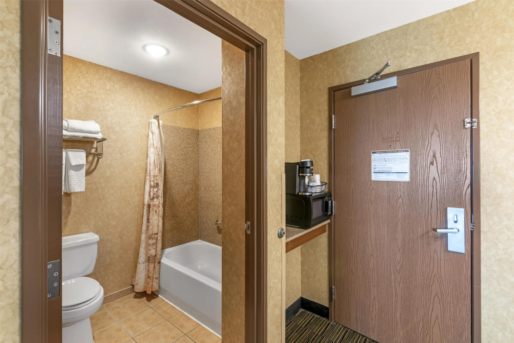 Best Western Plus Kelly Inn and Suites