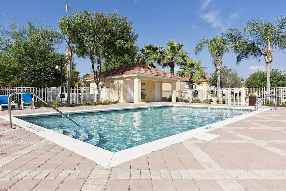 Beautiful Vacation Townhouse with Balcony EM2777