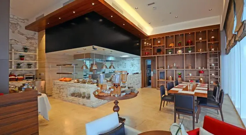 KeyoneHomes- Cosmopolitan