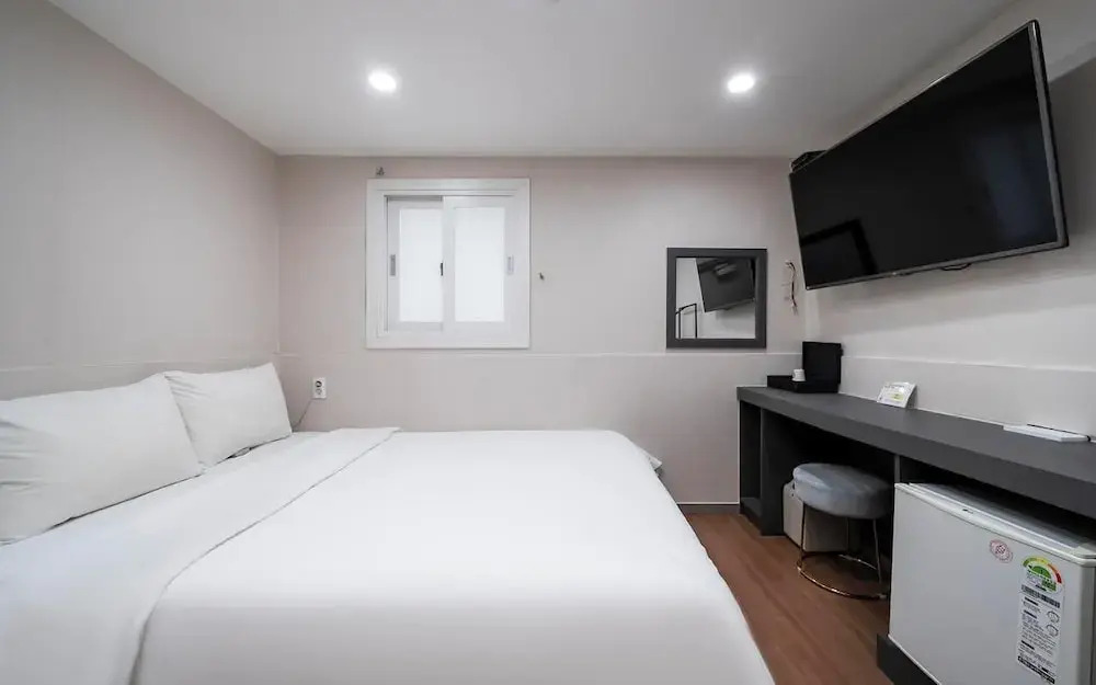 Gwanganli Calm Rest Hotel