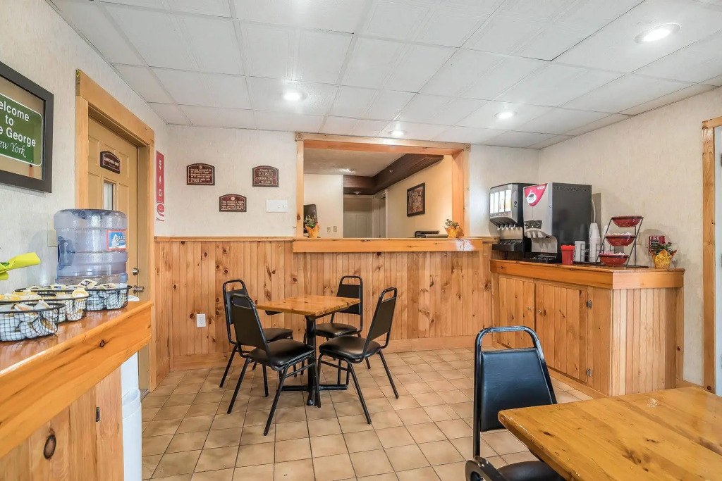 Blue Line Inn Lake George