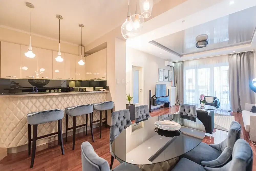 Oasis Apartments - Liberty Bridge