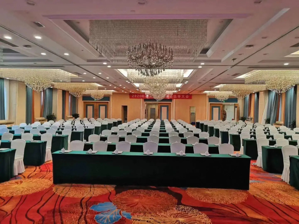 Ningbo East Shipu Hotel