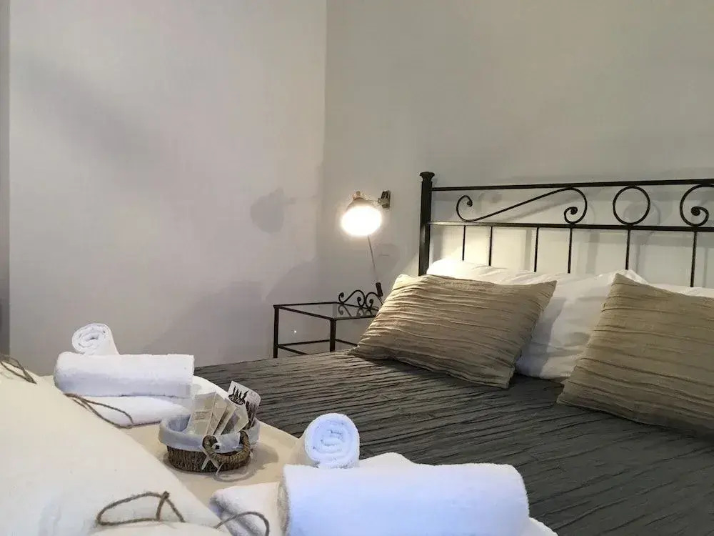 LE FATE SUITES