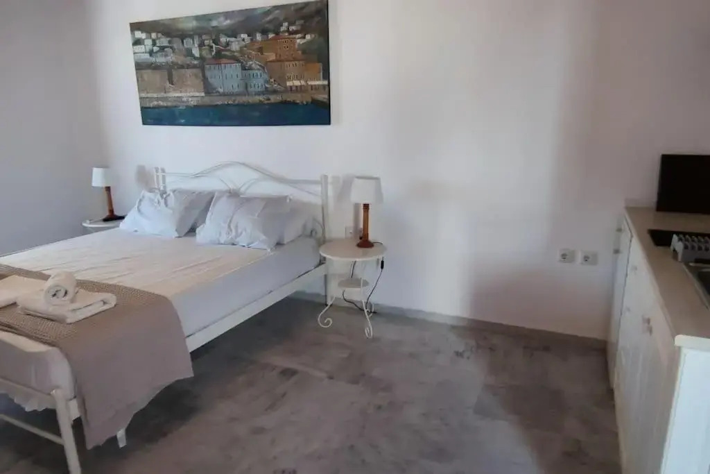 Sunset Studio - Hydra Dream Houses