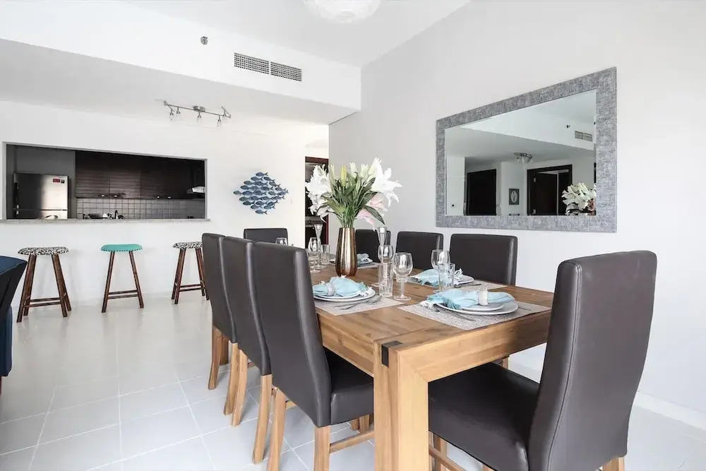 Astounding Marina Views in This Elegant 3br!