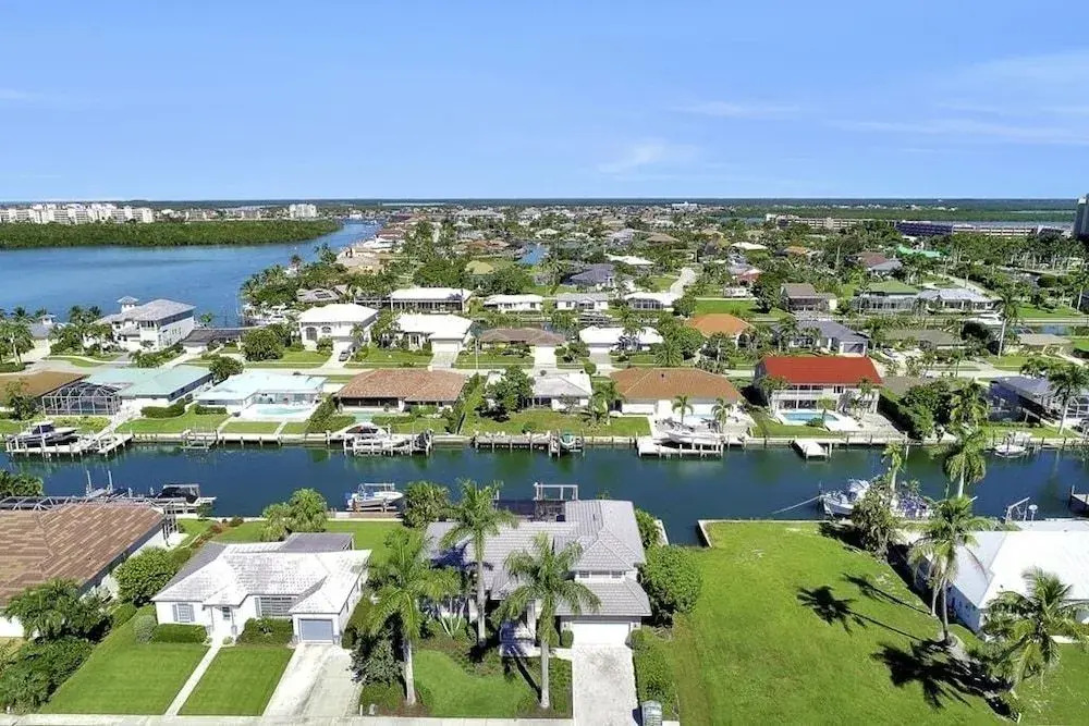 Elm Ct. 830 Marco Island Vacation Rental 4 Bedrooms 2.5 Bathrooms Home