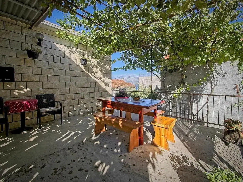 3 bedroom apartment Nik