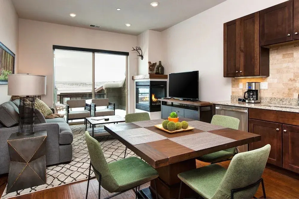 Park Lane South Apartment 6169 by RedAwning