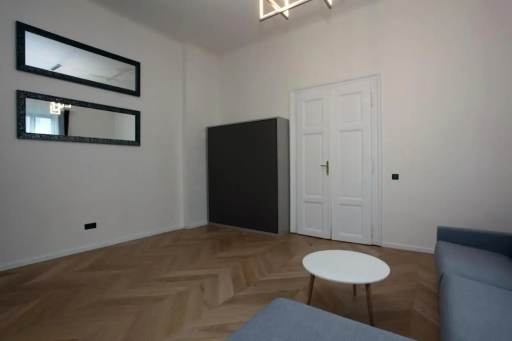 The Apartment House - Mezibranska