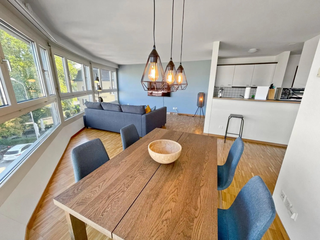 Zug Central Business Apartment