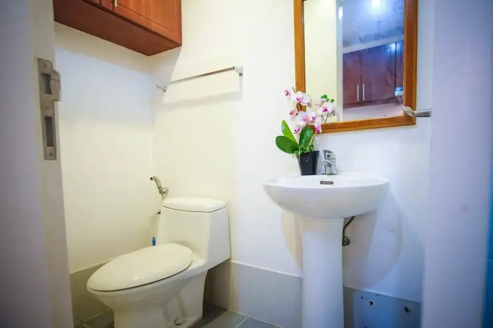 1614 Tower 3 Persimmon Studio