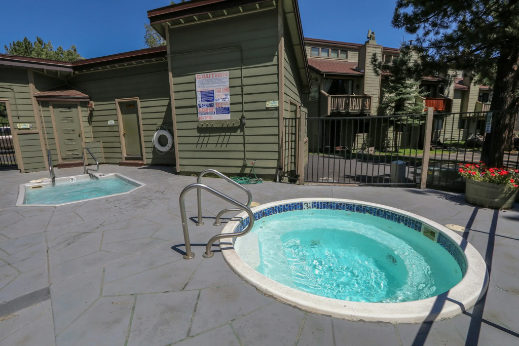 Mammoth Sierra Townhomes #21