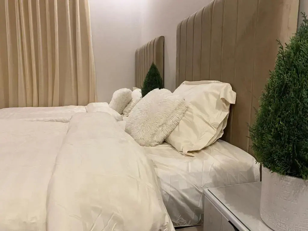 Luxury 3 Bedroom Apartment - Very Spacious