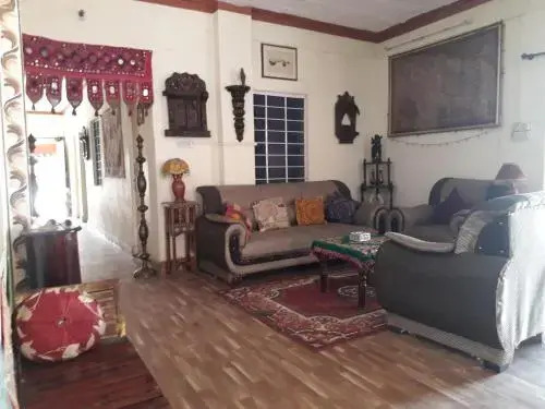 Hostel Arya Niwas