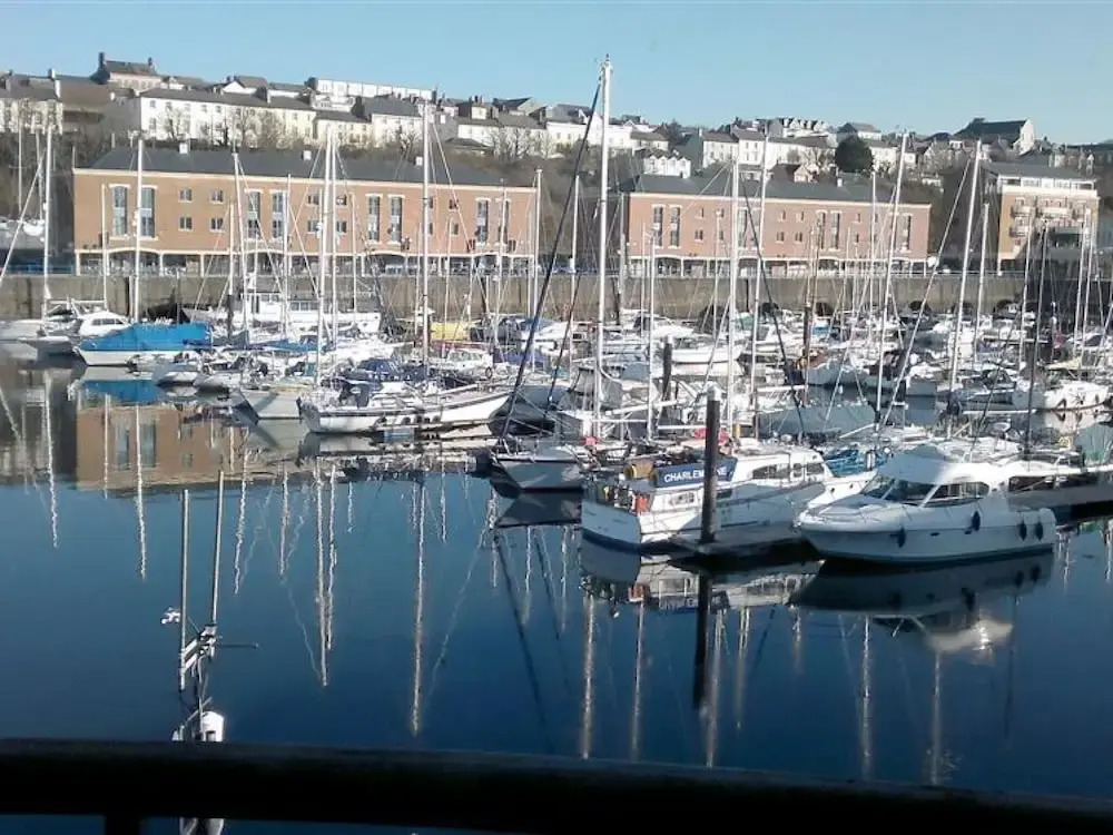 Modern Holiday Home in Milford Haven With Balcony