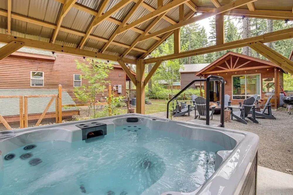 Hot Tub, Deck & Game Room: Cle Elum Cabin!