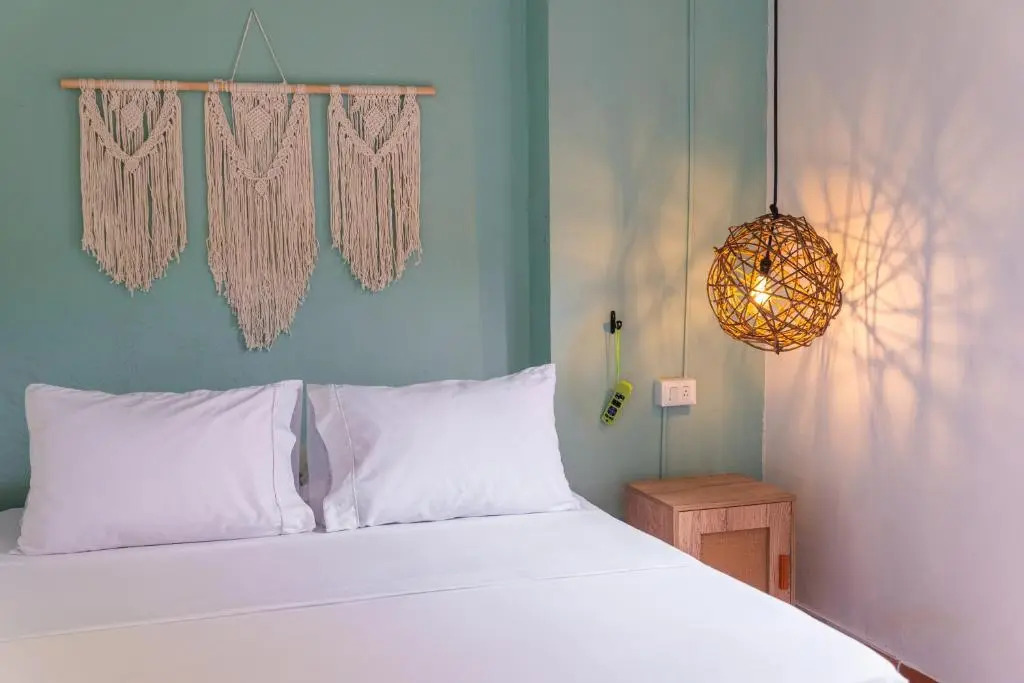 Traveler Hostel