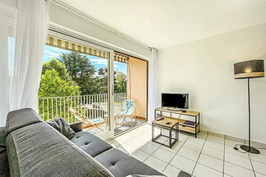 Annecy 1 Bedroom Apt with Balcony