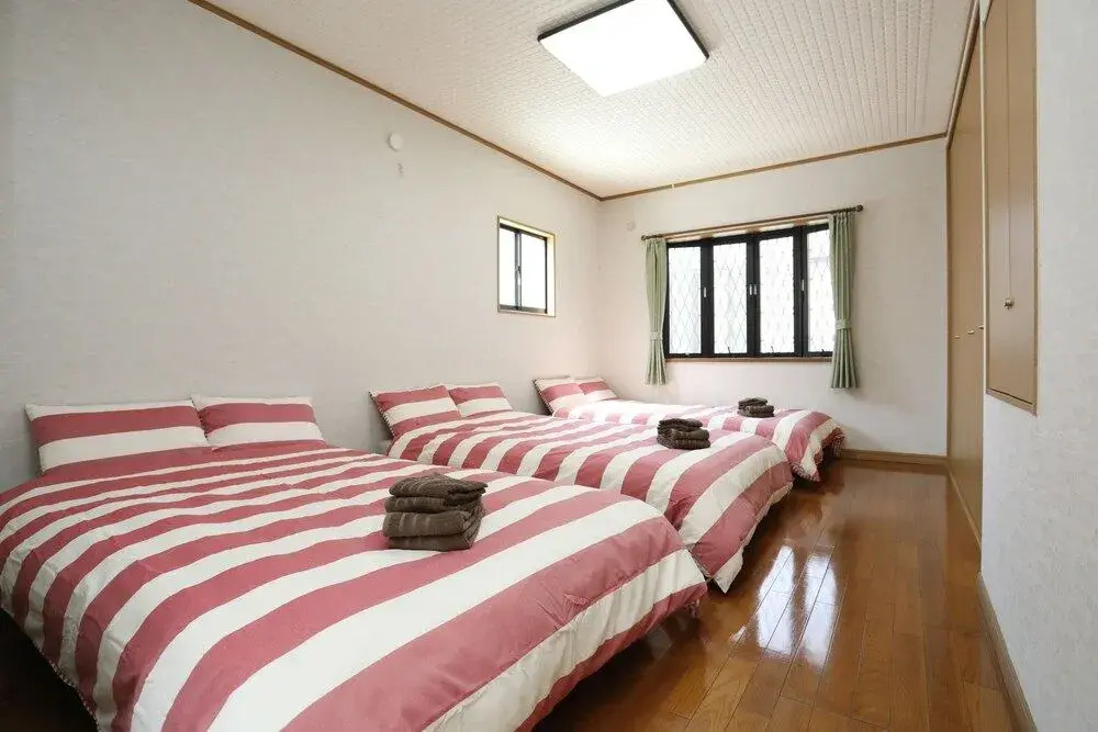 Tsuru House