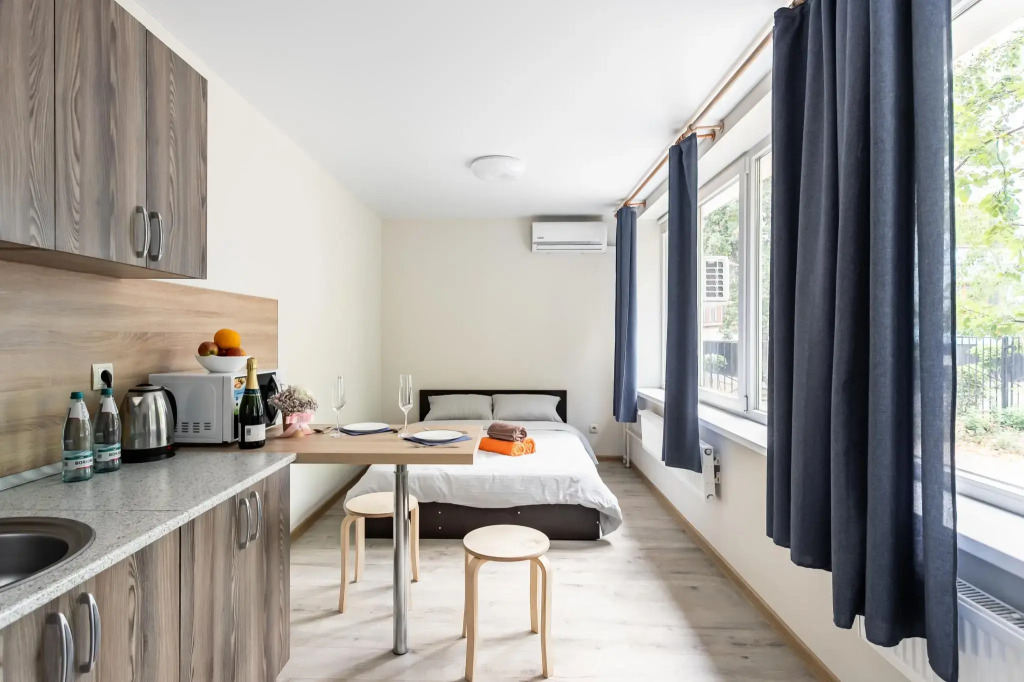 Home apartments (Хоум апартментс)