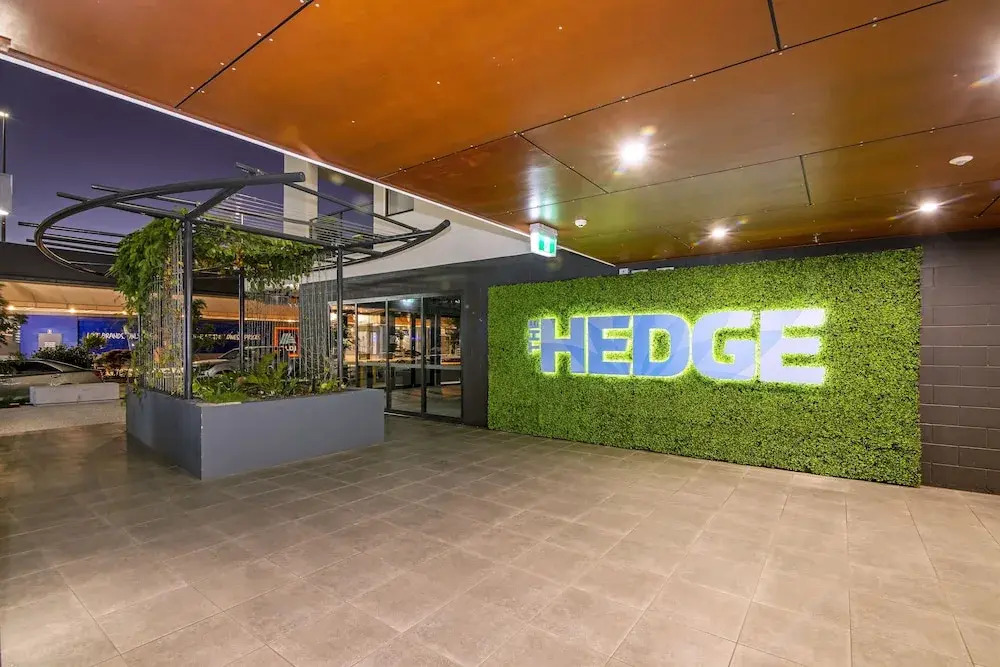 Arise Hedge