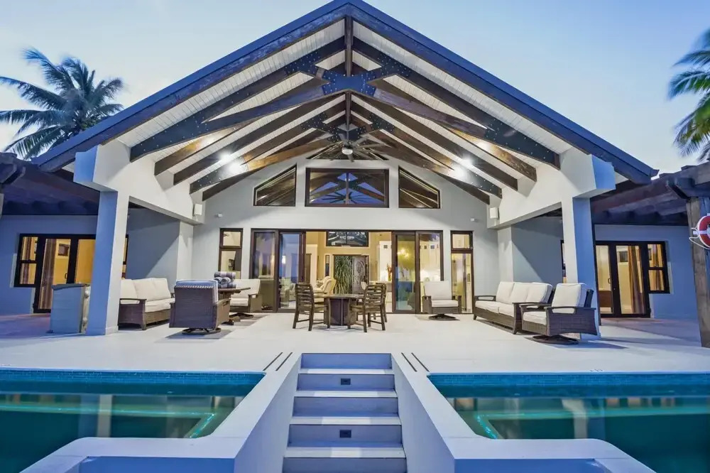 Casa de Wilson - 5 Bedroom Beachfront Villa With Amazing Pool