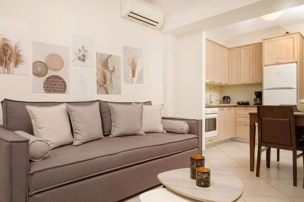 IFESTOS APARTMENTS
