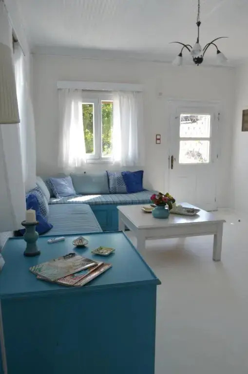 Villa Elea,suberb seaview,nearby beach and town.