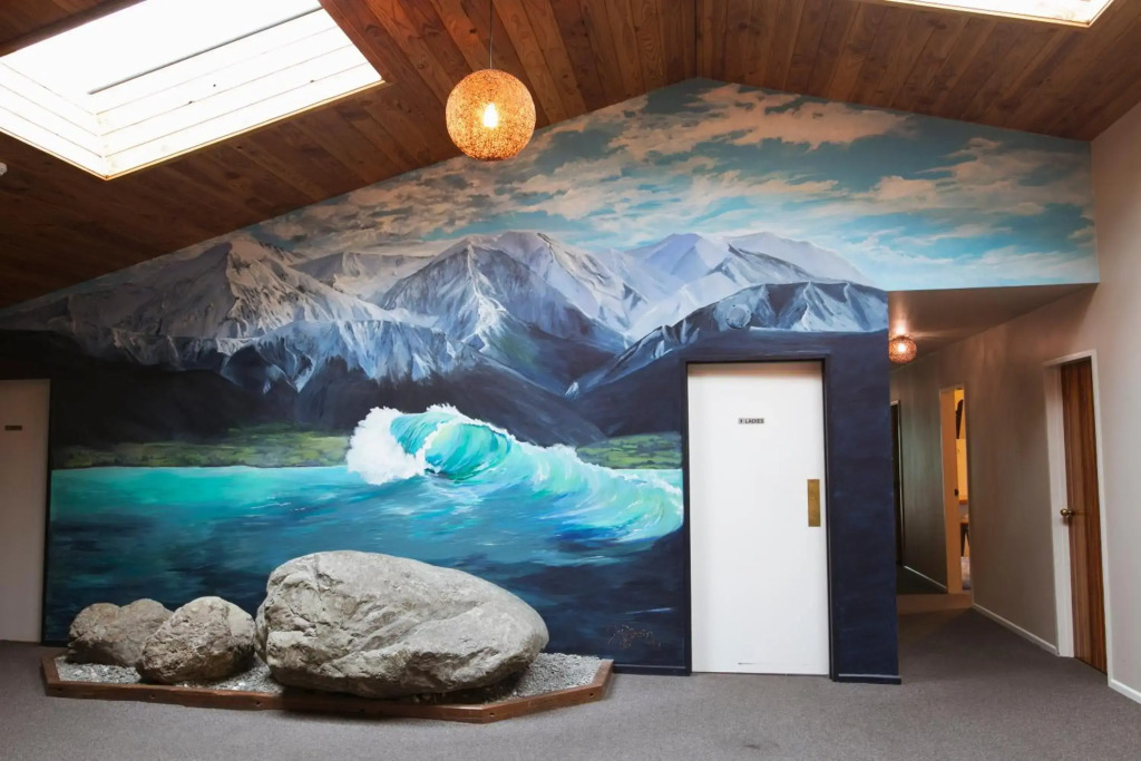Dusky Lodge