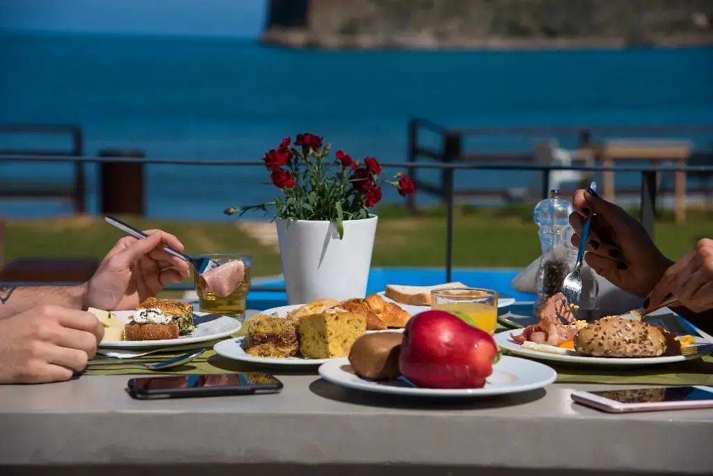 Elia Agia Marina Hotel