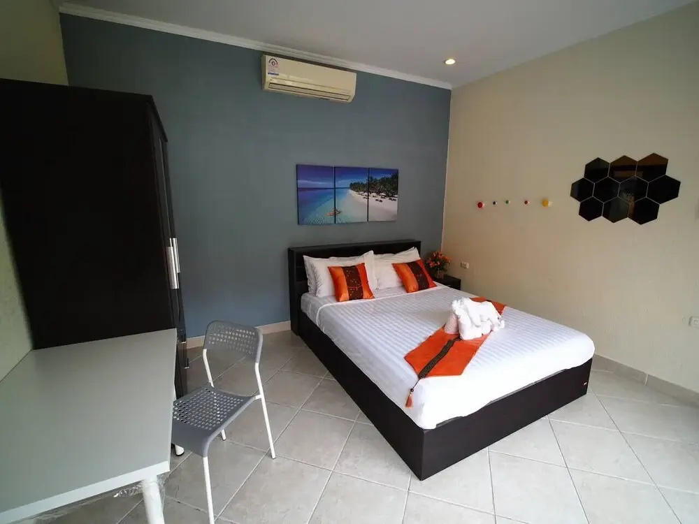 2 Bed Majestic Villa Near Beach