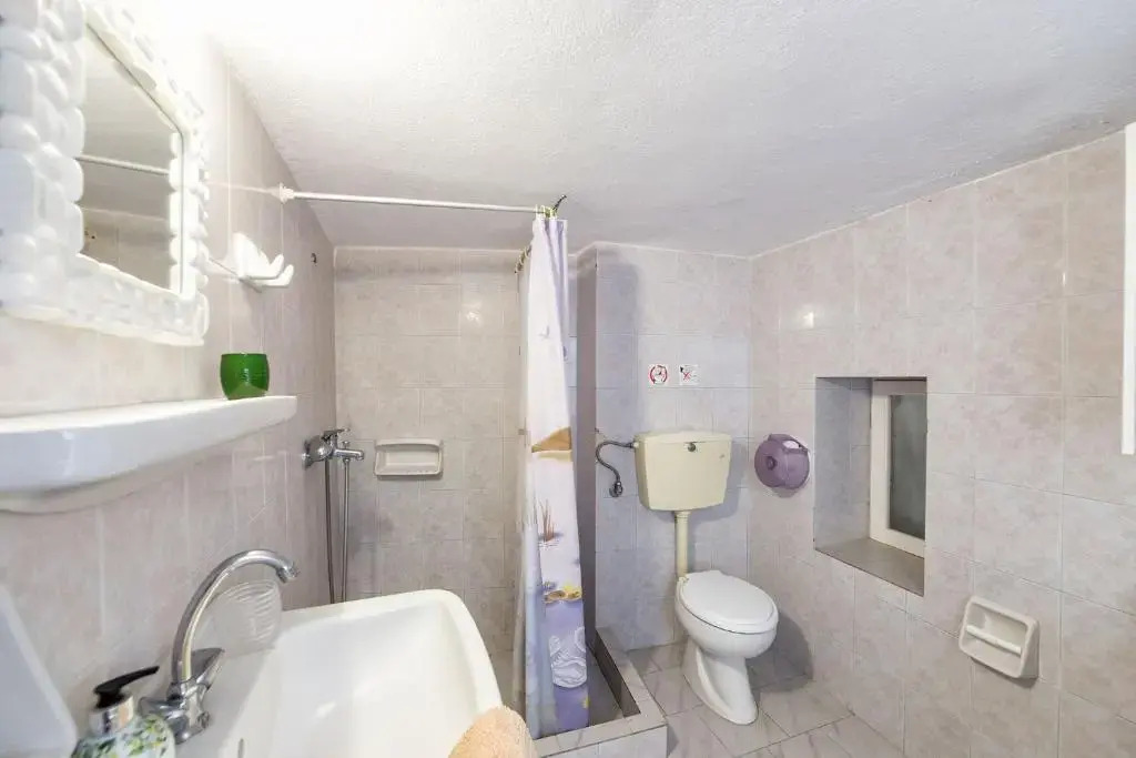 Town House for 6-16
