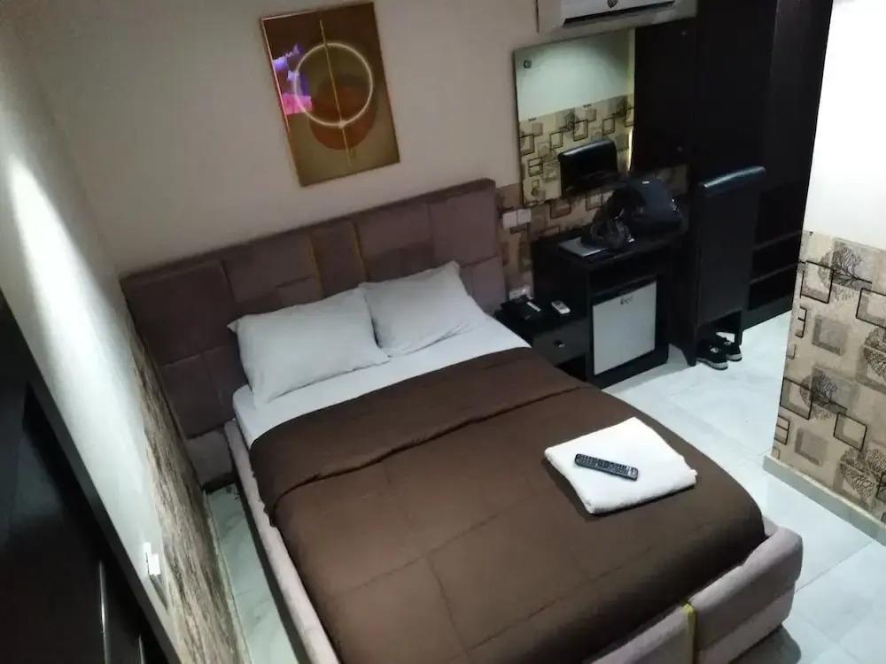 Ikad Hotel and Suite