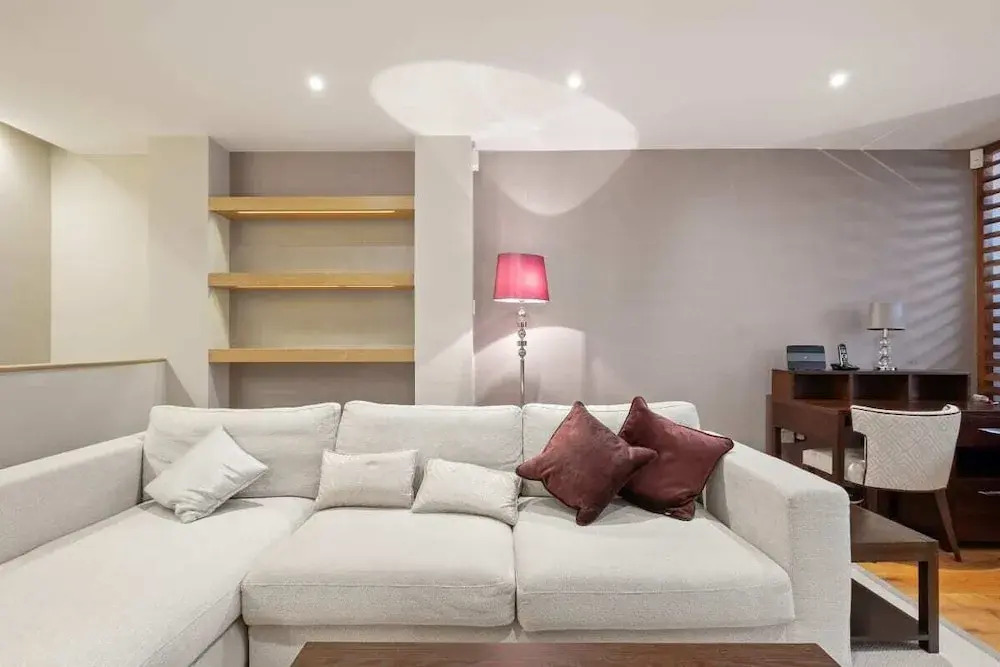 Elegant 3-bed House W/terrace Near Harrods