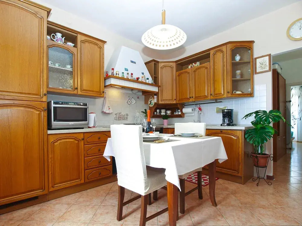 Apartment 1872