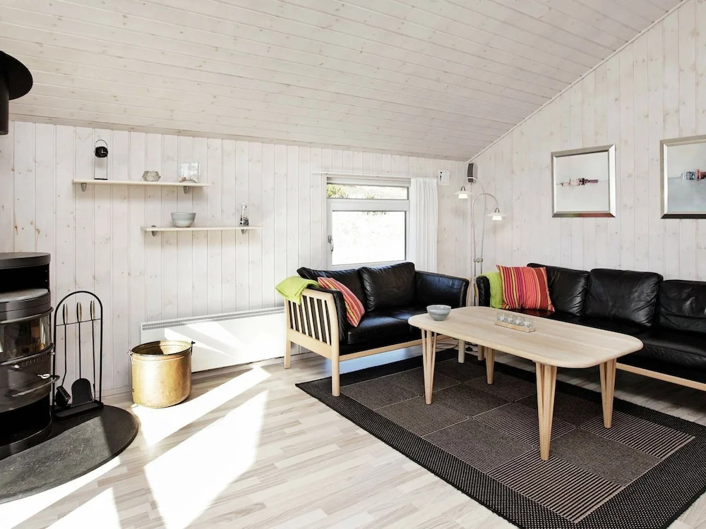 Cozy Holiday Home in Henne Jutland With Indoor Whirlpool