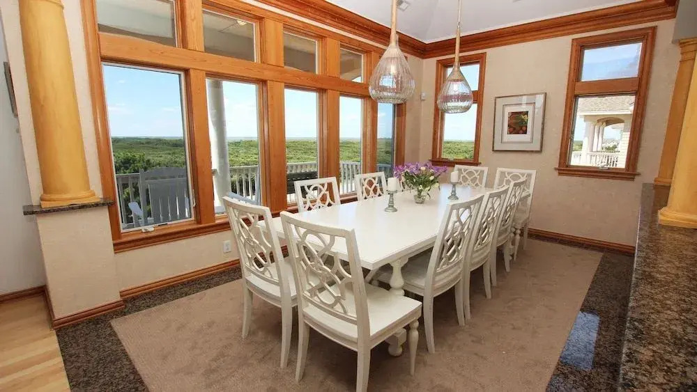 Windrift - 6 Br Home