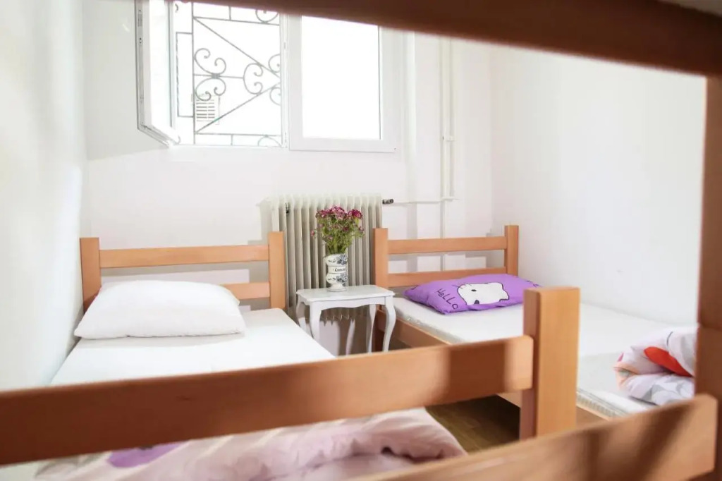 Hostel Jellostone