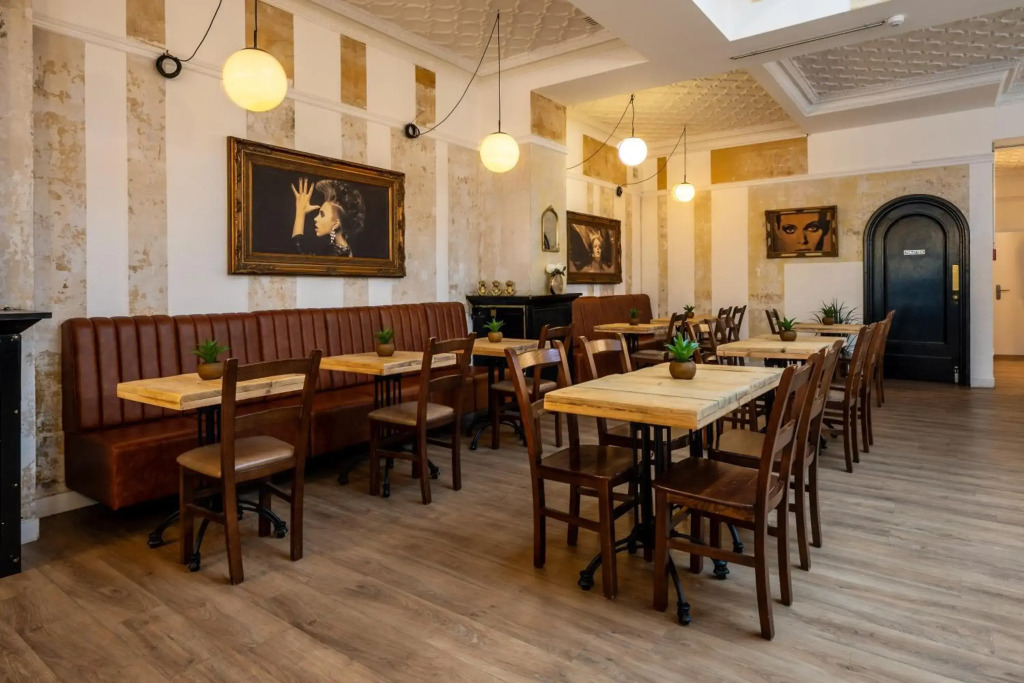 Hotel Bristol