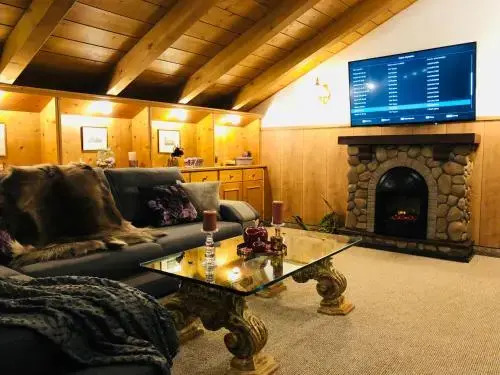 Golden Gapa River Luxury Penthouse 25