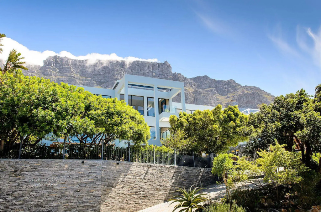 Mannabay Fine Boutique Hotel