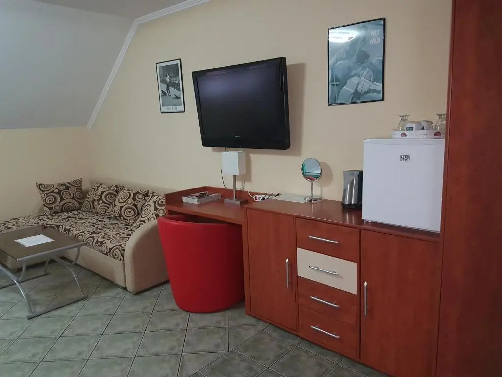 Club Haus 502 Kalocsa