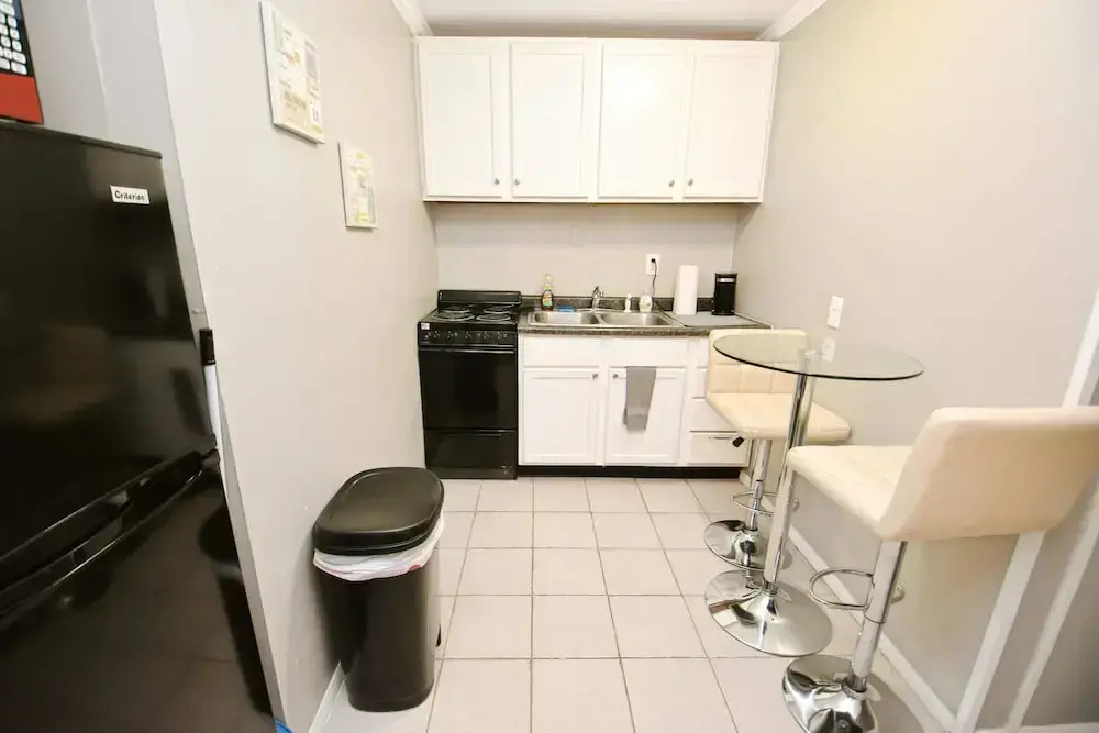 1 Bedroom Apartment Close to Notre Dame 1309 6