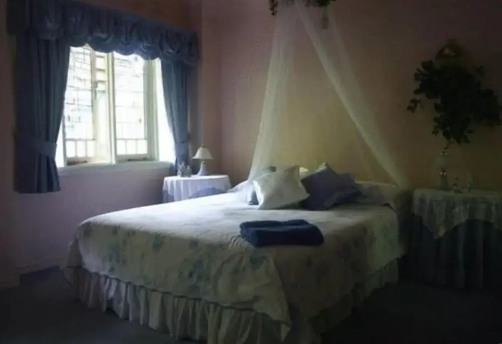 Riviera Bed & Breakfast